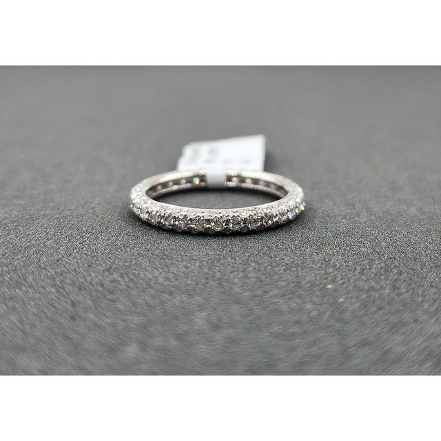 1.29 Ct Diamond Eternity Ring Size 6 For Sale In Chicago - Image 6 of 8