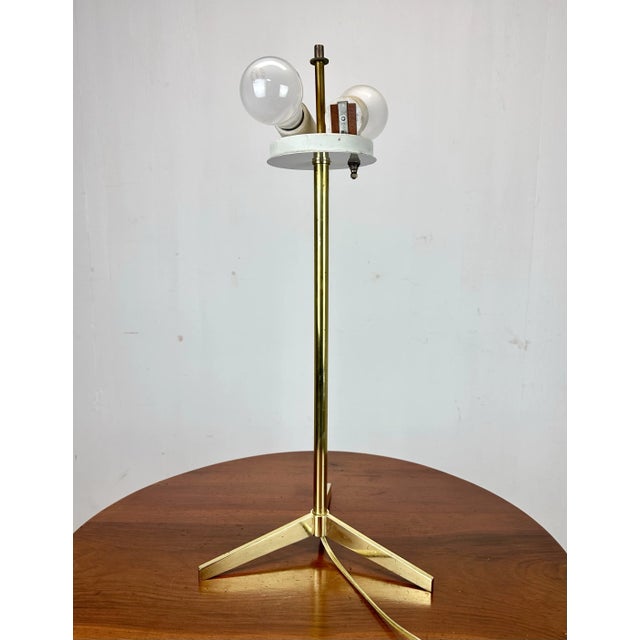 Brass Mid Century Modern Lightolier Brass Tripod Base Table Lamp For Sale - Image 8 of 10