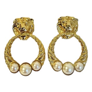 Vintage Door Knocker Earrings Clip on Lion Head Gold Tone Faux Pearl 90s Maximalist Jewelry For Sale