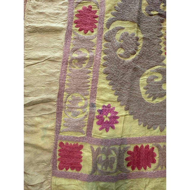 Large Yellow Cotton Suzani With Bold Round Medallions For Sale - Image 4 of 10