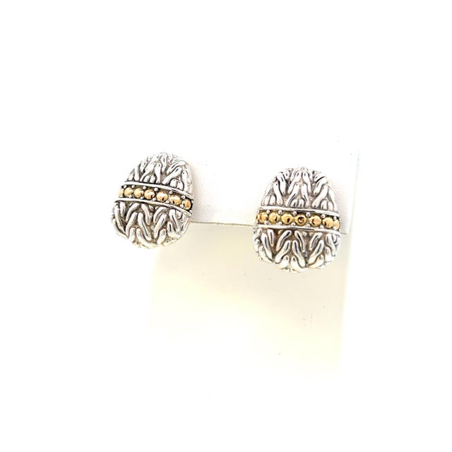 1990s Pair of John Hardy Estate No Original Back Earrings Sterling Silver 18k Y Gold For Sale - Image 4 of 6