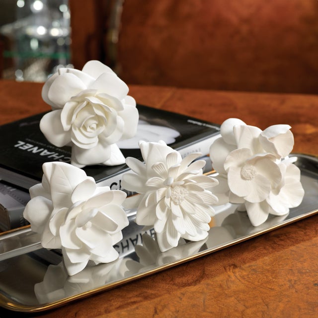 4-Piece Cameo Porcelain Flower Vase Set For Sale - Image 4 of 5
