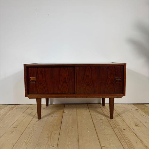 Wood Mid-Century Modern Rosewood Sideboard with Sliding Doors For Sale - Image 7 of 8