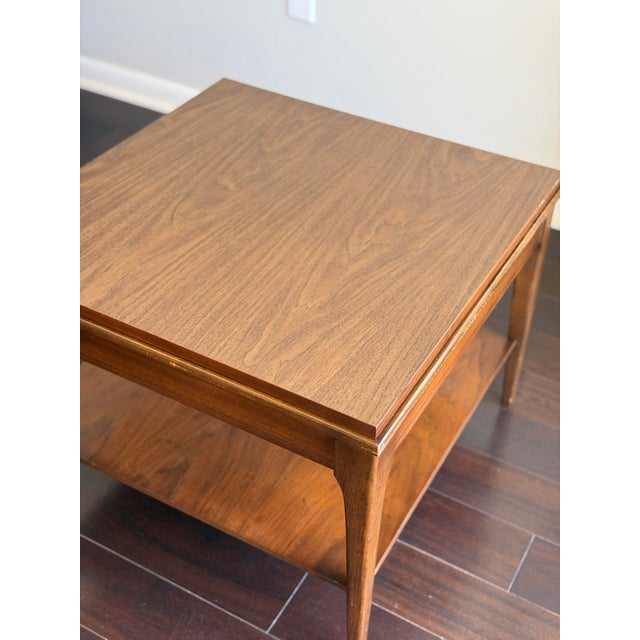 1960s Mid-Century Modern Walnut Floating-Top End Table With Lower Shelf — MCM Lamp Side Table For Sale In Los Angeles - Image 6 of 12
