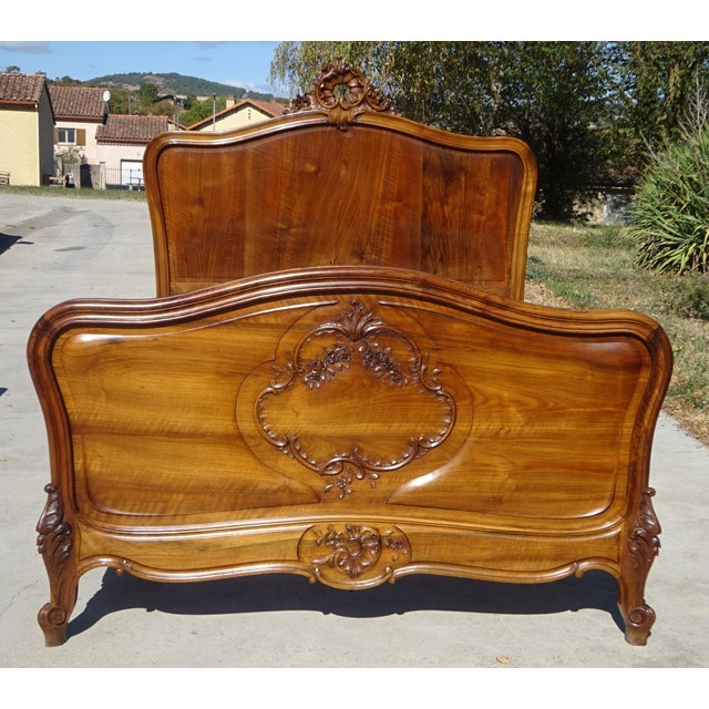 Antique Louis XV Style Walnut Bed, 1890s For Sale - Image 3 of 18