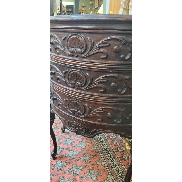 Art Deco Antique Shell Carved Small Table For Sale - Image 3 of 10