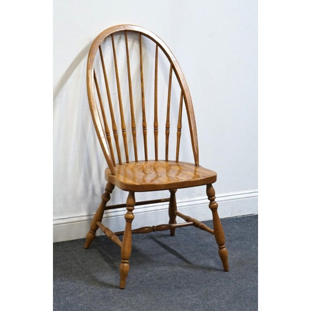 French Country Thomasville Furniture Homecoming Collection Solid Oak Rustic Country Style Bowback Windsor Dining Side Chair 43821-845 For Sale - Image 3 of 10