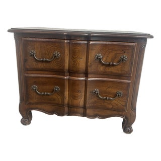 1980s Henredon French Provincial Louis XV Carved Oak Nightstand For Sale