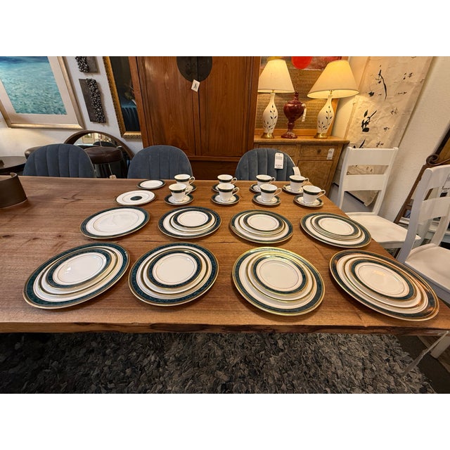 1990s 1990s Art Deco Royal Doulton Biltmore Fine China, Setting for Eight - 40 pcs For Sale - Image 5 of 12
