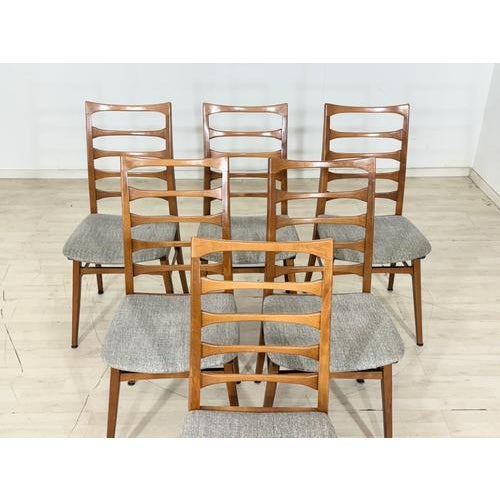 For sale are five very beautiful vintage chairs in good condition. 1960s German design, good condition. Dimensions:...