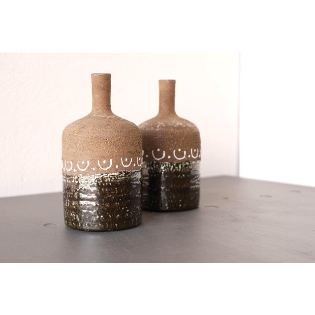 Scandinavian Mid-Century Modern Brutalist Pottery Vases by Hellström for Nittsjö, Sweden, Set of 2 For Sale - Image 10 of 11