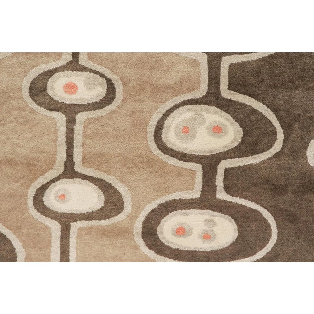 2010s Rug & Kilim’s Mid-Century Modern Style Rug in Brown and Silver Geometric Pattern For Sale In New York - Image 6 of 8