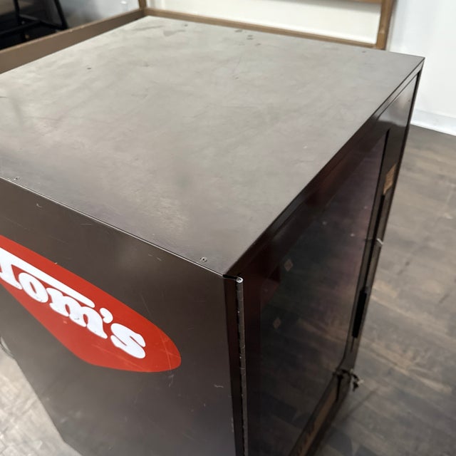 Tom's Table Top Vending Machine For Sale - Image 12 of 12