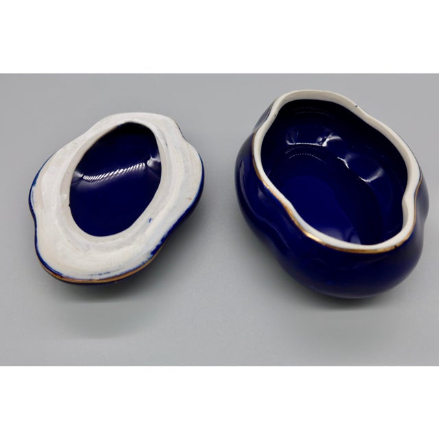 Limoges, France Vintage French Limoges Cobalt Blue Trinket Box — Gilt Courting Scene, 20th Century For Sale - Image 4 of 7