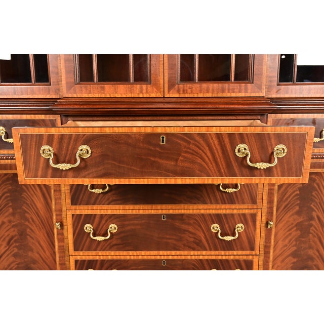 Brown Councill Craftsmen Georgian Banded Flame Mahogany Lighted Breakfront Bookcase Cabinet For Sale - Image 8 of 17