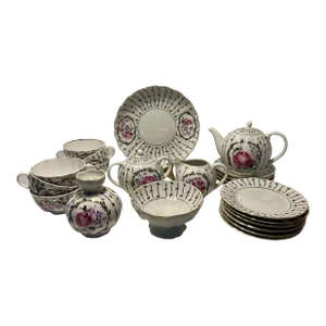 1960s Ussr Period Lomonosov Floral Pattern 22kt Gold Trim Porcelain Tea Set- 22 Pieces
