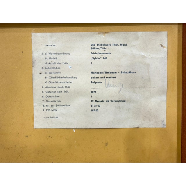 Vintage Chest of Drawers in Wood For Sale - Image 11 of 12