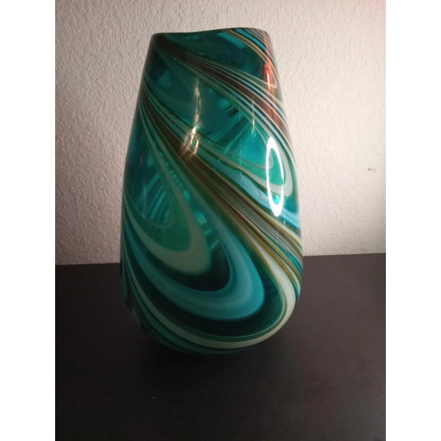 Contemporary 1980s Green Swirl Art Glass Decorative Vase For Sale - Image 3 of 7