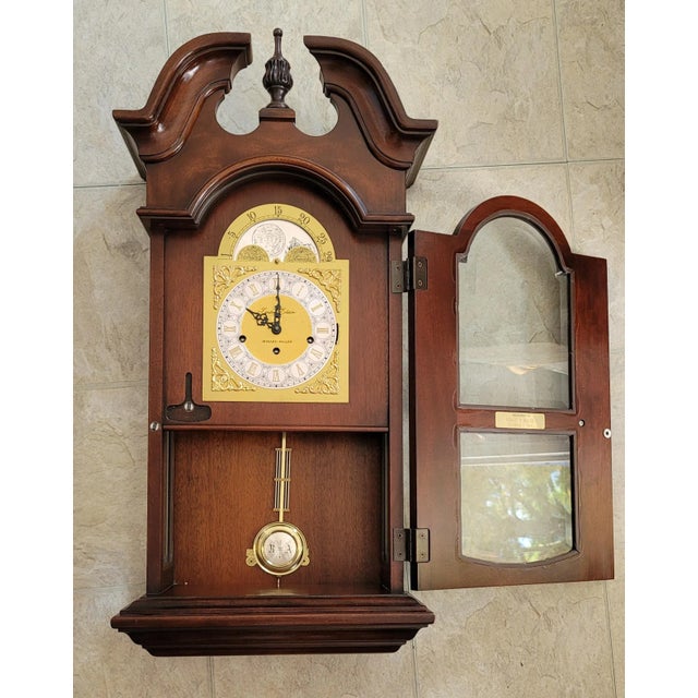 1982 Howard Miller 33" Limited Edition Mahogany Hour Glass II Mantle