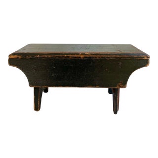 Mid 18th Century Antique American Painted Wood Fireside Stool For Sale