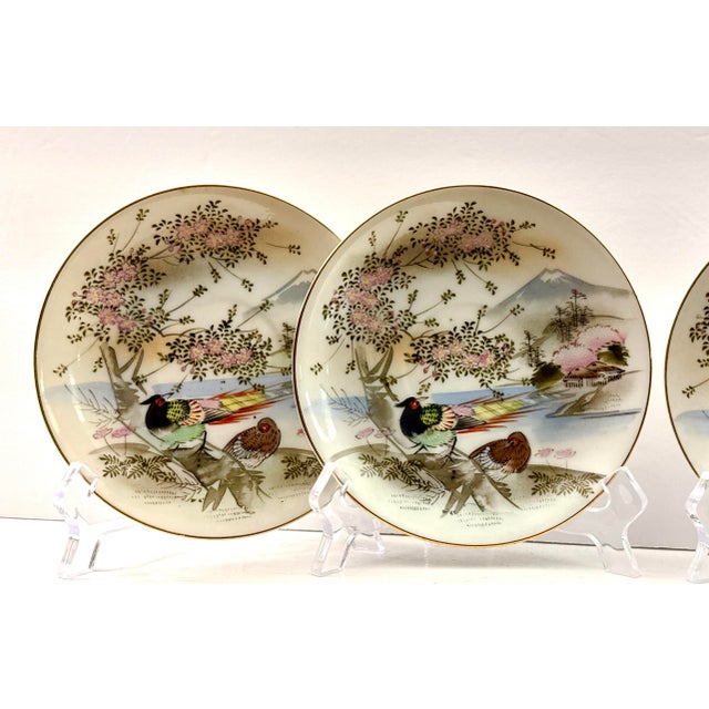 Mid 20th Century Japanese Kutani Hand Painted Plates - Set of 4 For Sale - Image 5 of 13