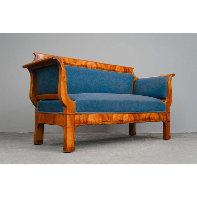 Wood Antique Biedermeier Sofa in Walnut, 1800s For Sale - Image 7 of 17