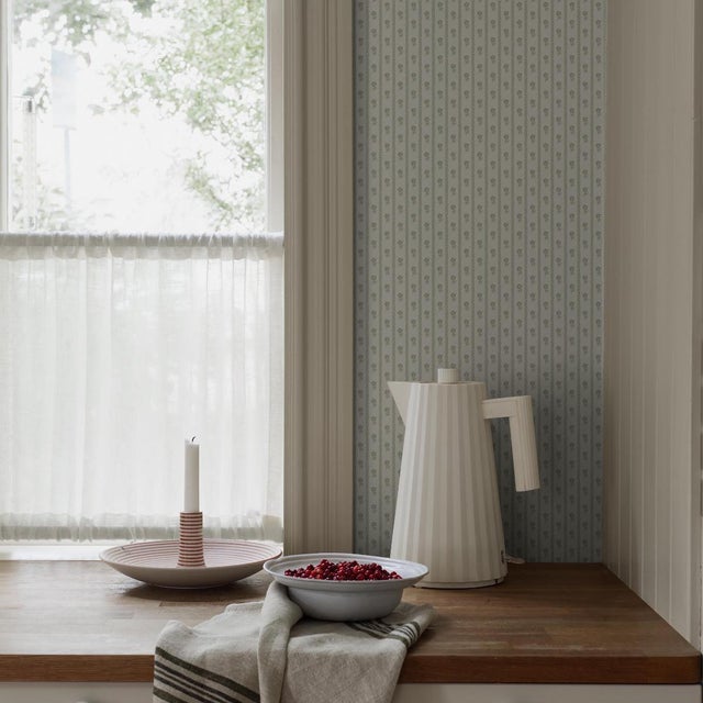 English Boråstapeter Lilla Lyckan Wallcovering In Sage For Sale - Image 3 of 5