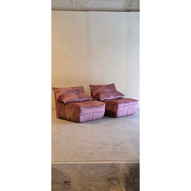 Vintage Lounge Chairs in Velvet Rose Fabric by Marc Held for Dunlopillo, 1970s, Set of 2 For Sale - Image 4 of 14