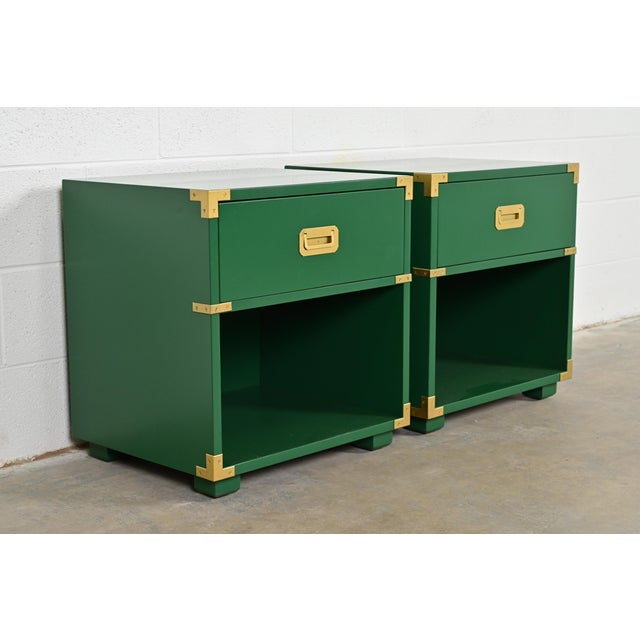 Henredon Henredon Mid-Century Hollywood Regency Campaign Green Lacquered Nightstands, Newly Refinished For Sale - Image 4 of 12