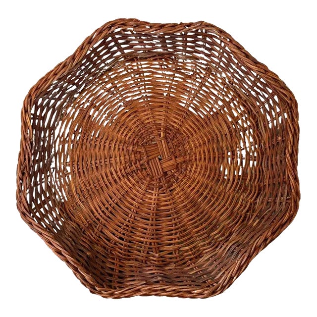 Vintage Wicker Rattan Fruit Basket With Ruffled Edge For Sale
