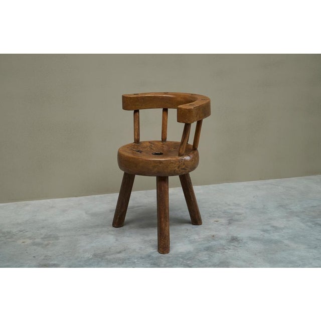 Provincial Sculptural 3-Legged Vernacular Chair in Oak, France, 1900s For Sale - Image 12 of 14