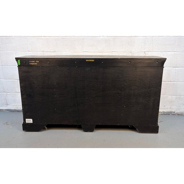 Late 20th Century Ethan Allen Vivianne Chinoiserie Serpentine Console Sideboard For Sale - Image 13 of 14