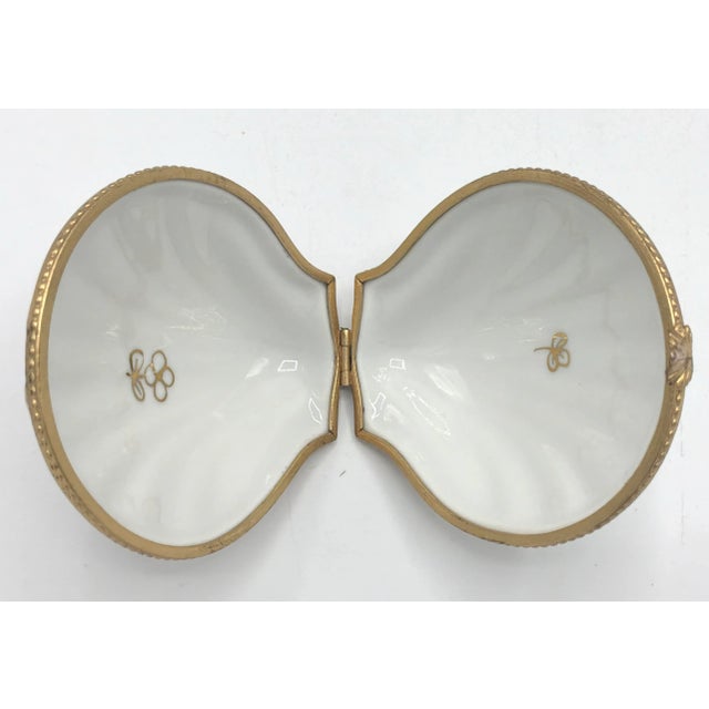 Ceramic Antique French Petite Main (Painted by Hand) Clam Shell Pink Golden Gilt Limoges Box For Sale - Image 7 of 10