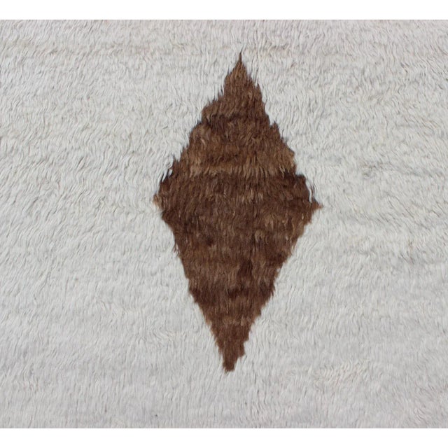 Mid 20th Century Vintage Turkish Tulu Rug With a Minimalist Design in Off White and Brown For Sale - Image 9 of 13