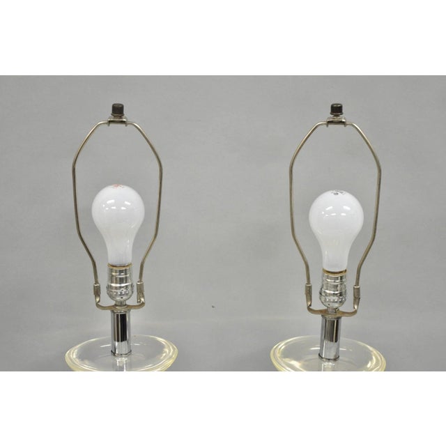 Vintage Postmodern MCM Hivo Van Teal Sculptural Lucite & Chrome Table Lamps Pair For Sale - Image 9 of 12