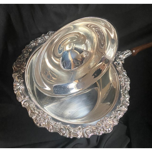 Traditional Mid 20th Century Ornate Silver Plated Chafing Dish For Sale - Image 3 of 12