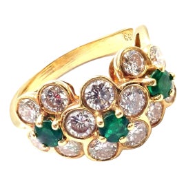 Example of Van Cleef and Arpels Rings