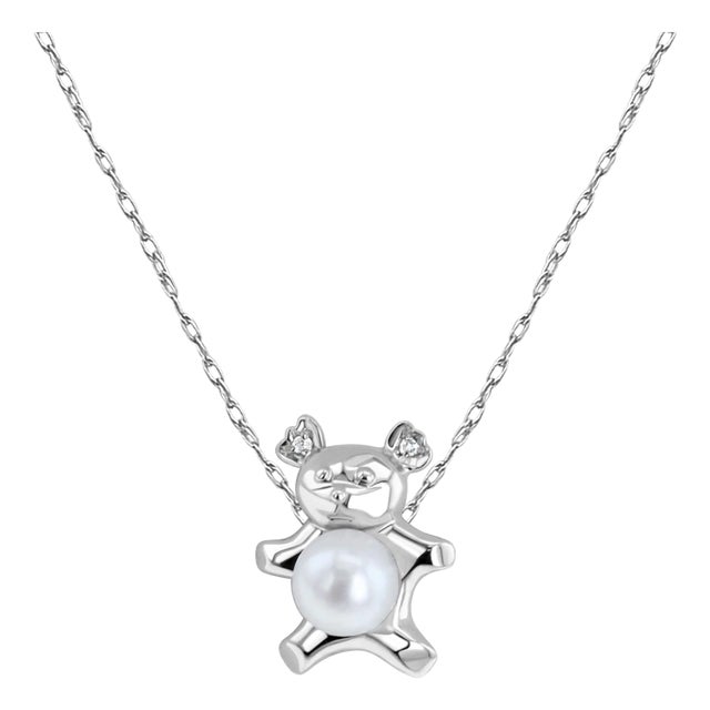 Small Teddy Bear with Pearl Center Necklace 16" For Sale