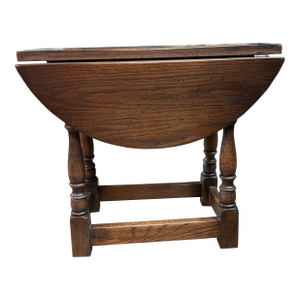 Mid 20th Century Side Oak Table With Drop Leafs