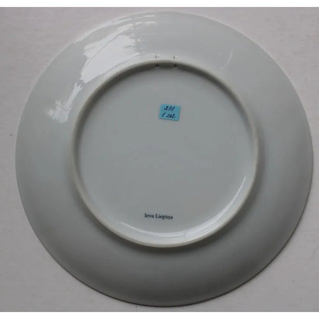 Ceramic Birds 2009 Plate in Painted Porcelain by Ieva Liepina For Sale - Image 7 of 8