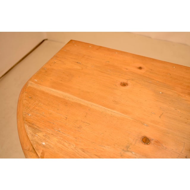 19th Century English Pine Dresser Base With Bowed Front For Sale In Greensboro - Image 6 of 9