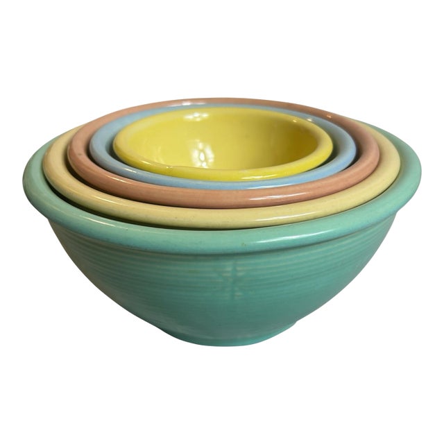Vintage 1950’s Bauer Pottery Mixing Bowl Set Starburst Pastel - 5 Piece For Sale