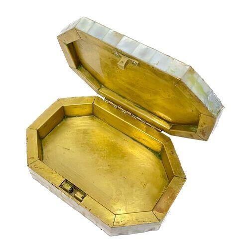 Vintage Mother-of Pearl & Brass Lidded Box For Sale In Atlanta - Image 6 of 7