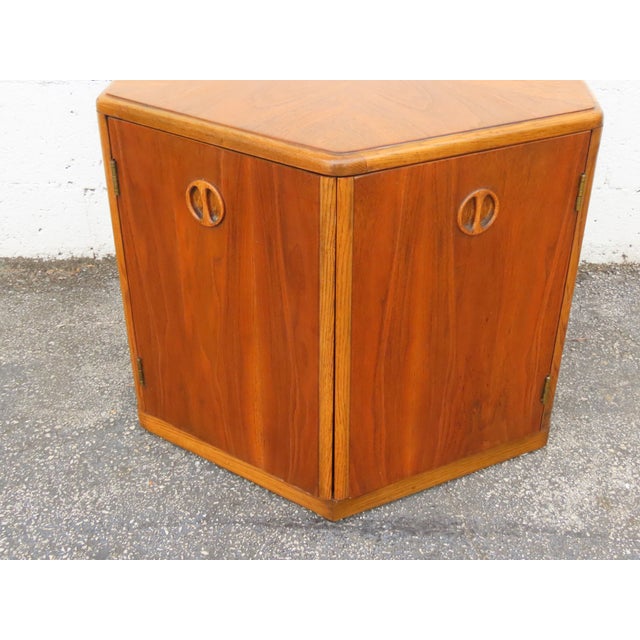 Lane Hexagon Mid Century Modern Nightstand Side End Lamp Table Bar Commode 6315 For Sale - Image 12 of 18