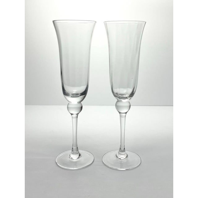 1970s Vintage Pair of Optic Ball Stem Fluted Champagne Glasses 9 5/8” 8oz Good vintage condition. No chips, cracks, or...