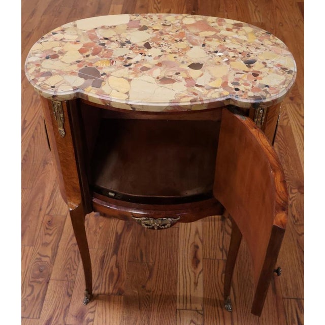 1920s French Louis XV Style Marble Top Mixed Wood Inlaid End Table Nightstand C 1920 For Sale - Image 12 of 12