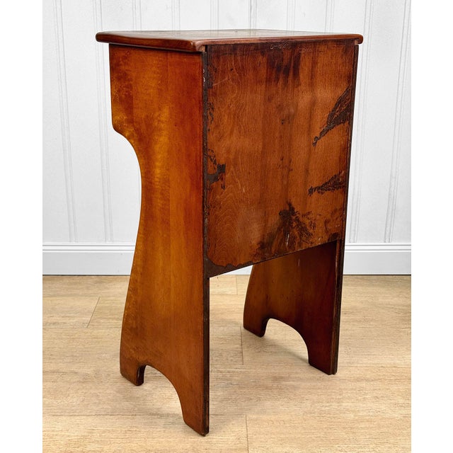 Farmhouse Vintage Cushman Colonial Arts & Crafts Maple Side Table For Sale - Image 3 of 12