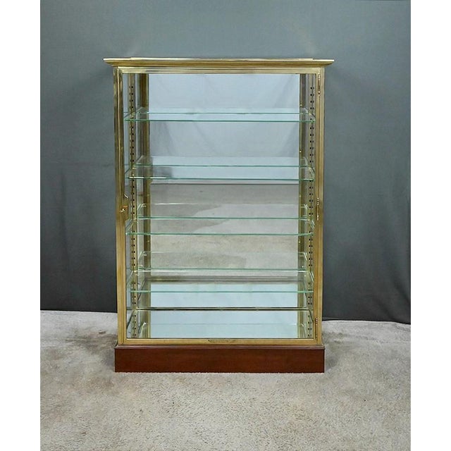 Brass Display Case with Mirrored Back, Early 20th Century For Sale - Image 12 of 18