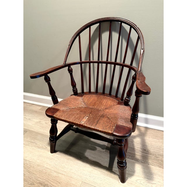 Antique Paine Furniture Co. Boston Child's Windsor Armchair With Original Rush Seat For Sale In Minneapolis - Image 6 of 17