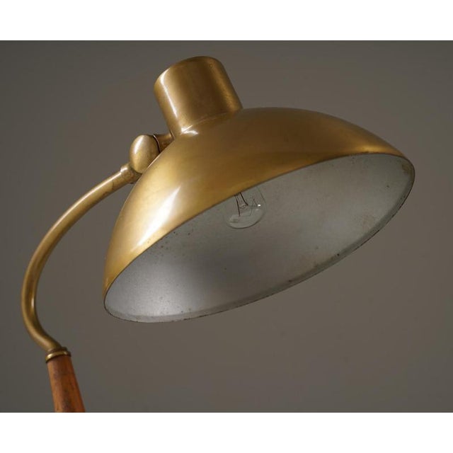 Mid-Century Swedish Table Lamp in Brass attributed to Malmö Metallvarufabrik, 1940s For Sale - Image 4 of 9